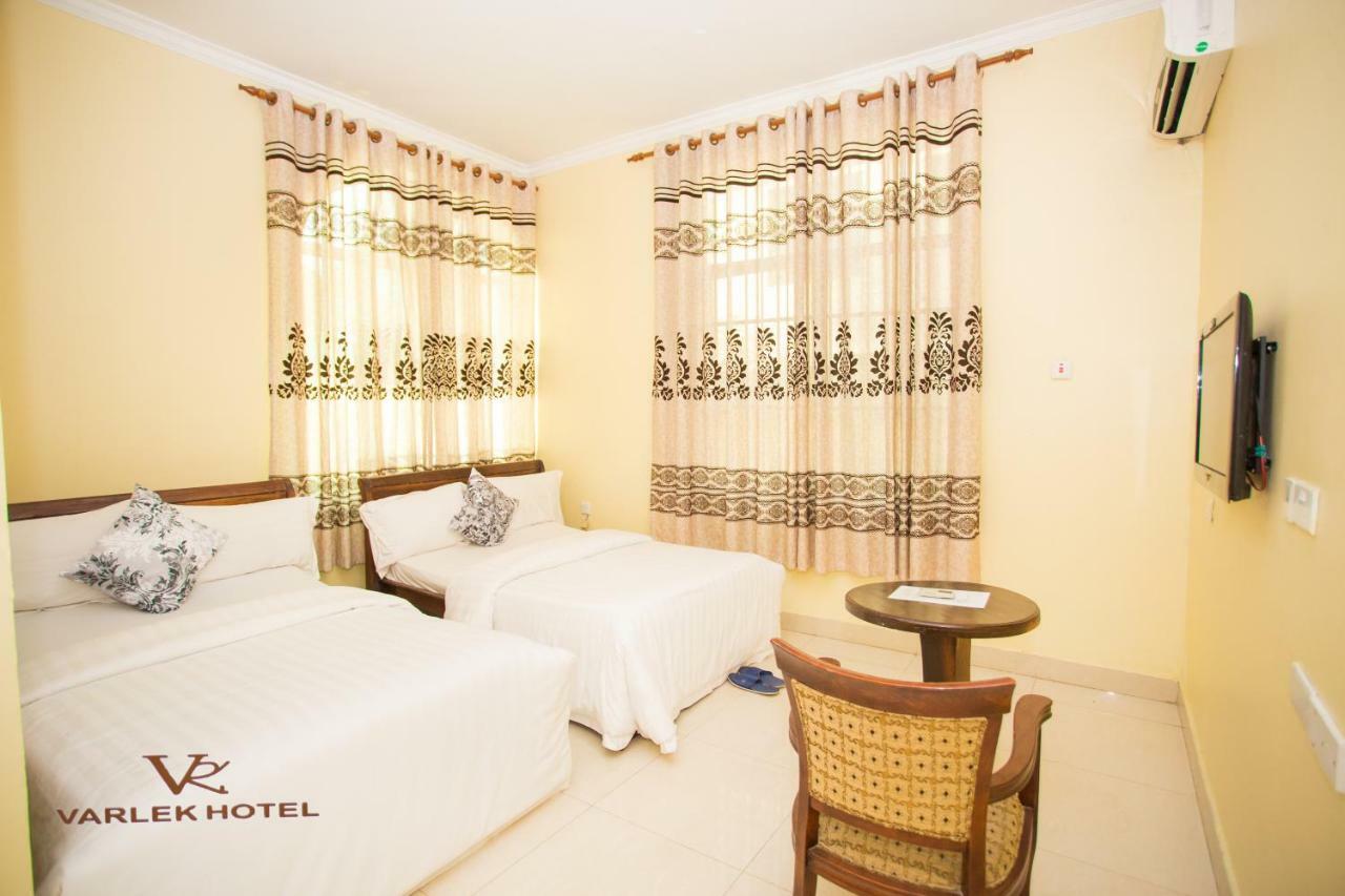 Varlek Hotel Дар ес Саалам Екстериор снимка